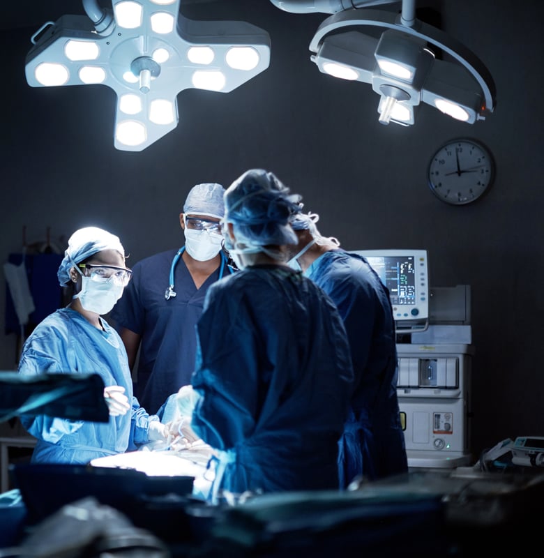 Transplant surgery in an OR